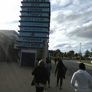 Meet your Posher, Monica